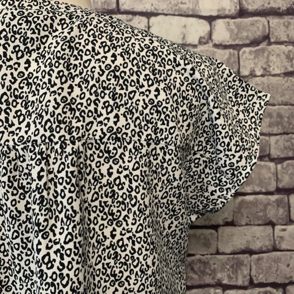 Bobeau Black & White Blouse Size Large - Picture 7 of 9